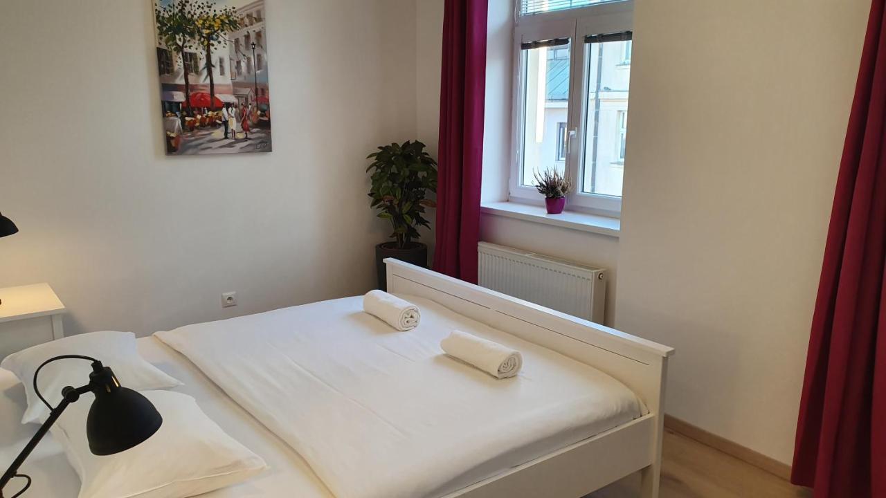 Le Monde Apartment Bratislava - Amazing 5Bdr In Downtown Εξωτερικό φωτογραφία