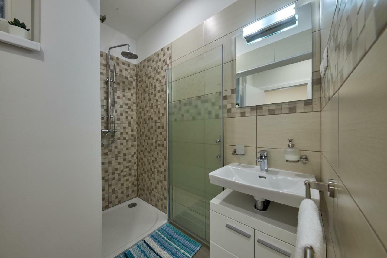 Le Monde Apartment Bratislava - Amazing 5Bdr In Downtown Εξωτερικό φωτογραφία