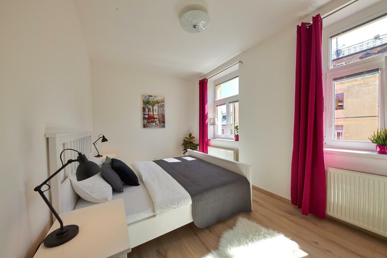 Le Monde Apartment Bratislava - Amazing 5Bdr In Downtown Εξωτερικό φωτογραφία