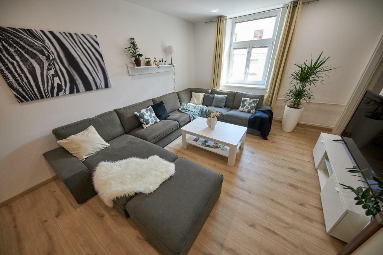 Le Monde Apartment Bratislava - Amazing 5Bdr In Downtown Εξωτερικό φωτογραφία