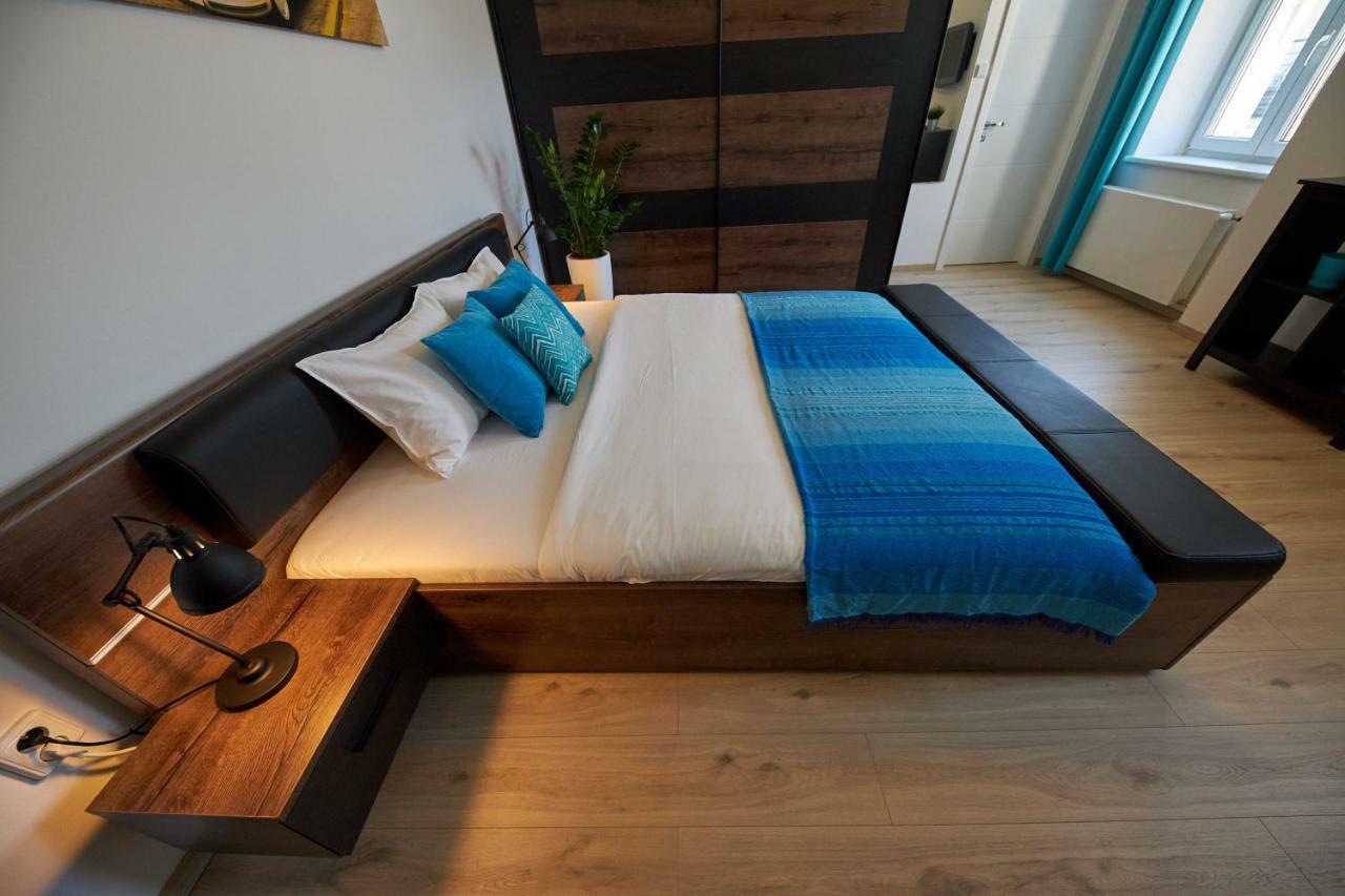 Le Monde Apartment Bratislava - Amazing 5Bdr In Downtown Εξωτερικό φωτογραφία