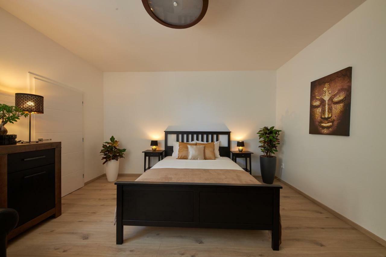 Le Monde Apartment Bratislava - Amazing 5Bdr In Downtown Εξωτερικό φωτογραφία
